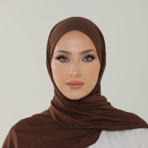 حجاب جيرسي باللون البني